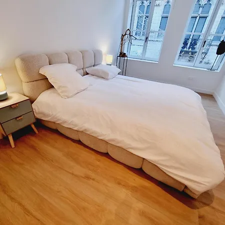 Standing Au Coeur De Avec Wifi, Climatisation Et Terrasse - Fr-1-510-235 *