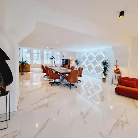 Standing Au Coeur De Avec Wifi, Climatisation Et Terrasse - Fr-1-510-235 * دويه