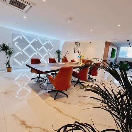 Standing Au Coeur De Avec Wifi, Climatisation Et Terrasse - Fr-1-510-235 *