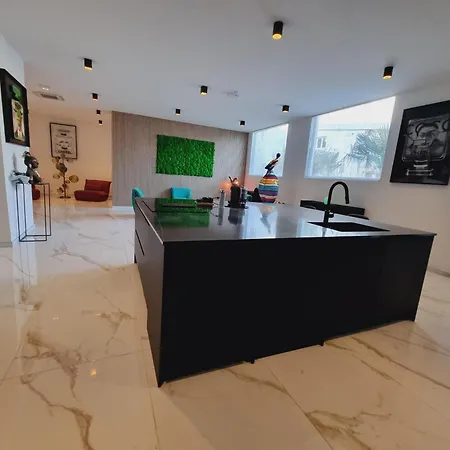 شقة Standing Au Coeur De Avec Wifi, Climatisation Et Terrasse - Fr-1-510-235 *