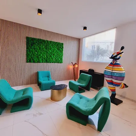 Standing Au Coeur De Avec Wifi, Climatisation Et Terrasse - Fr-1-510-235 * دويه